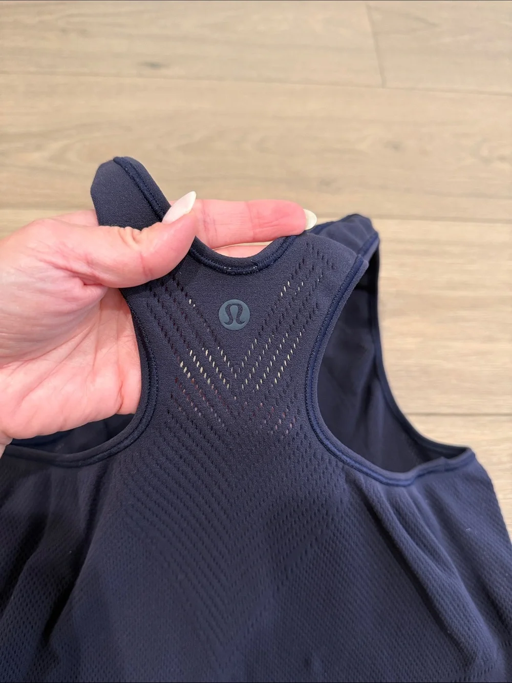 LULULEMON Midnight Navy Reveal Racerback Tank Seamless Active Mesh Top Size L